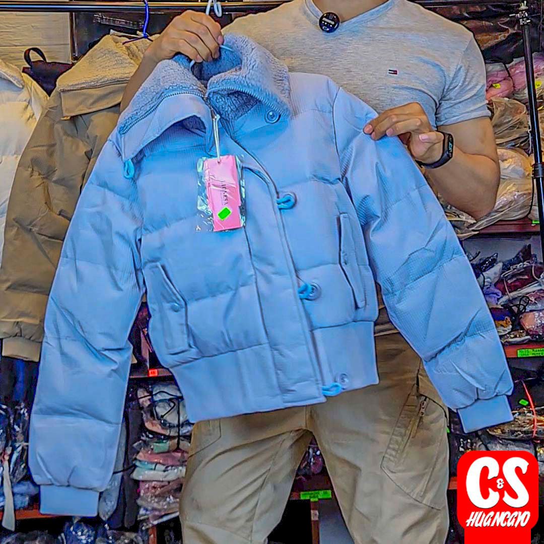 Casaca Mujer “Winter Cozy Chic” con Chalina Integrada – Abrigadora & Coqueta - Imagen 2