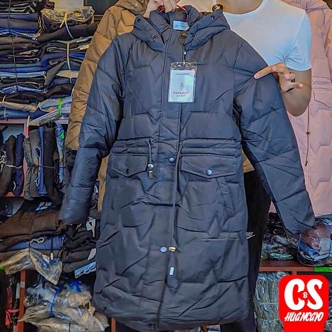 aco Largo Mujer “Arctic Cozy Elegance” – Súper Abrigador con Capucha Desmontable - Imagen 6