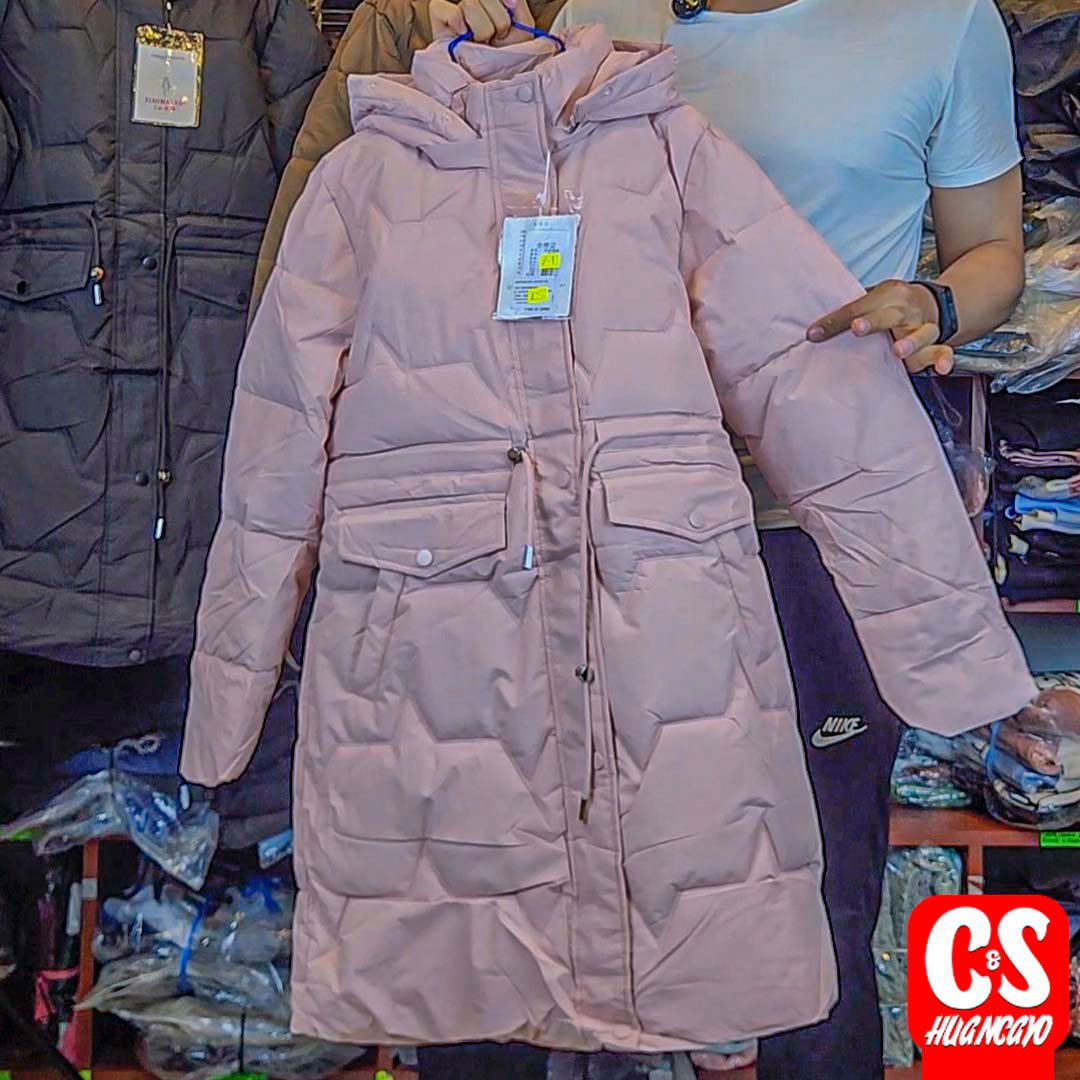 aco Largo Mujer “Arctic Cozy Elegance” – Súper Abrigador con Capucha Desmontable - Imagen 4