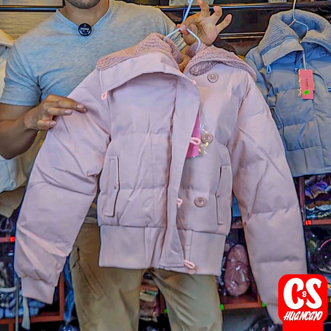 Casaca Mujer “Winter Cozy Chic” con Chalina Integrada – Abrigadora & Coqueta - Imagen 9